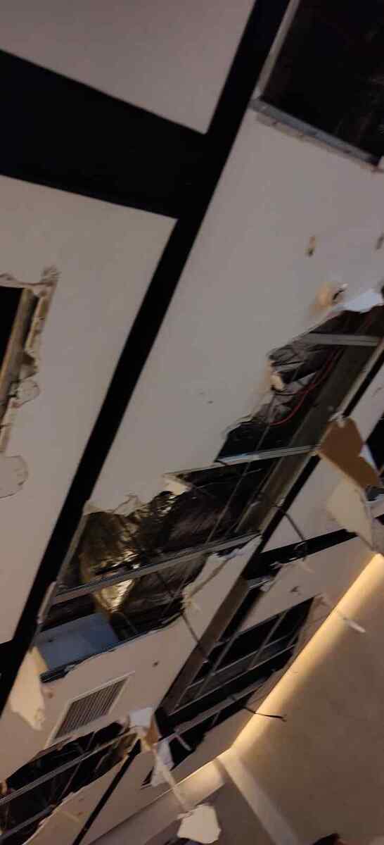 O estabelecimento fica ao lado da Casas Bahia, que foi destruída pelo fogo (Cortesia)