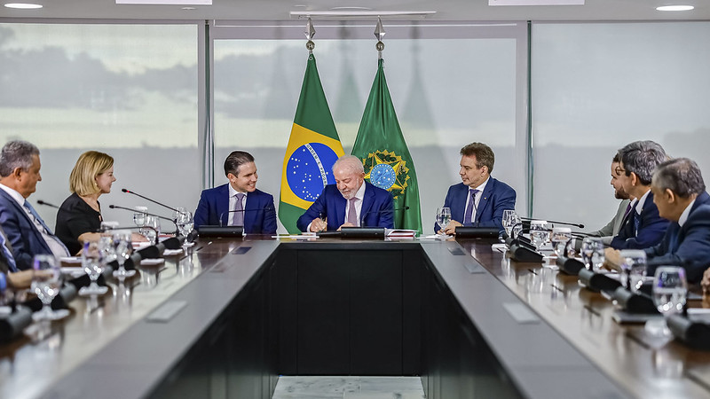 Lula sancionou lei antifacção nesta terça (24)/Ricardo Stuckert / PR