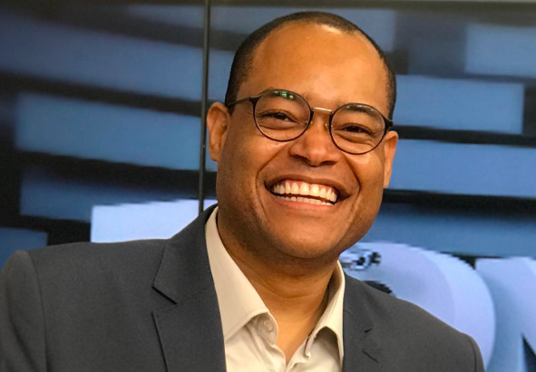 Apresentador Moab Augusto/TV Tribuna