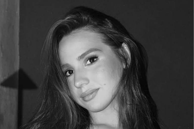 O enterro de Isabel Cristina aconteceu na tarde desta segunda-feira (23), no Cemitério Parque das Flores, no bairro de Tejipió, Zona Oeste do Recife. 
/Foto: Reprodução/redes Sociais