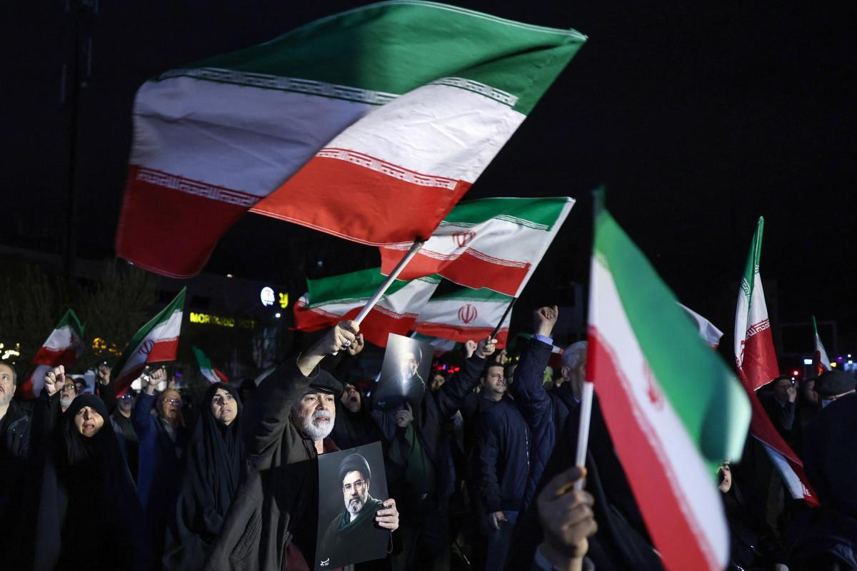 Manifestações no Irã neste quarta (25)/AFP