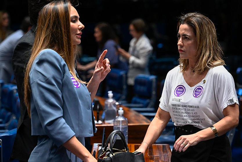 Ana Paula Lobato, autora, e Soraya Thronicke, relatora, na discussão do PL /Carlos Moura/Agência Senado