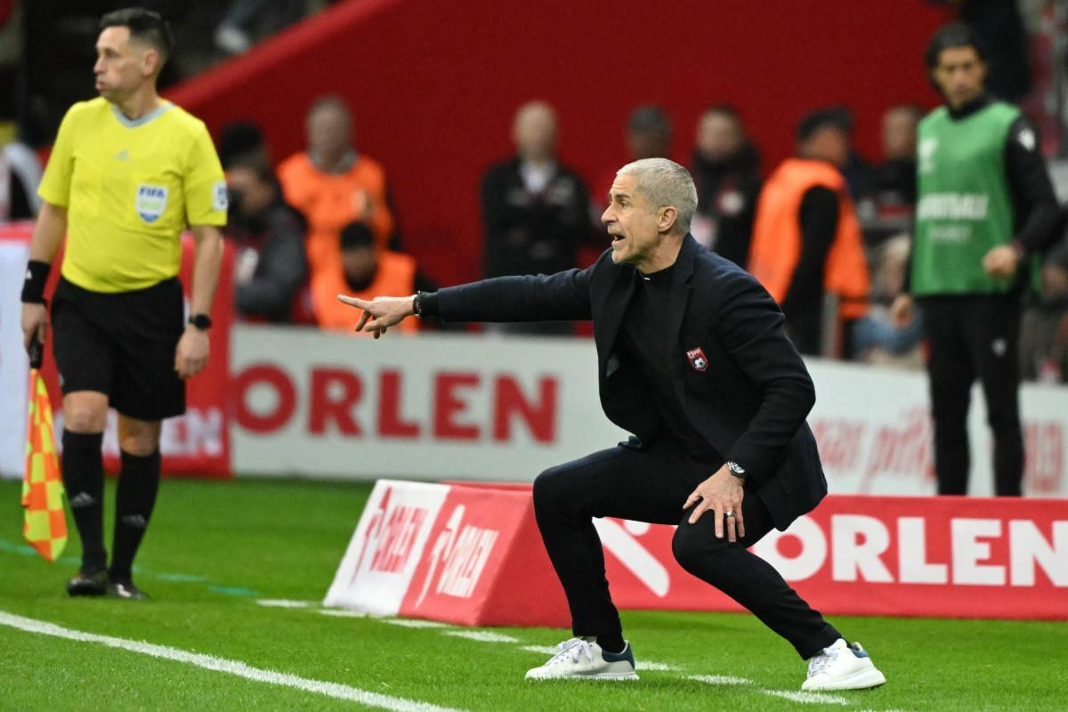 Sylvinho, técnico brasileiro da seleção da Albânia/Sergei GAPON / AFP
