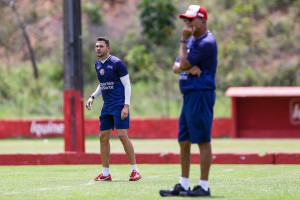 T&eacute;cnicos do N&aacute;utico, Guilherme dos Anjos e H&eacute;lio dos Anjos
