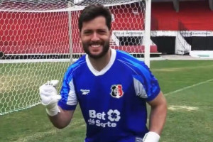 Thiago Coelho, novo goleiro do Santa Cruz