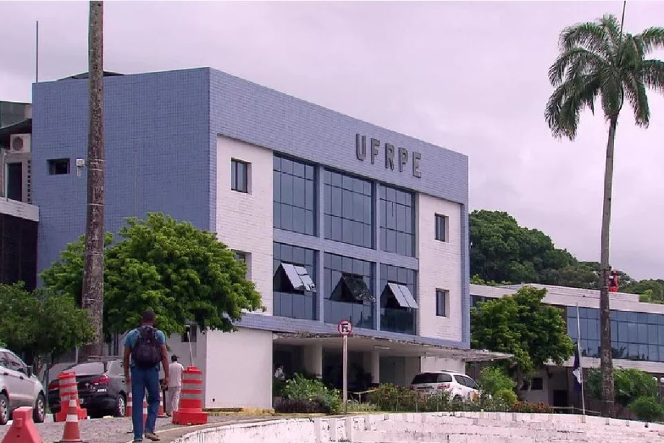 A tentativa de roubo aconteceu no estacionamento do Departamento de Medicina Veterinária do Campus Dois Irmãos, no Recife./Foto: Reprodução / UFRPE