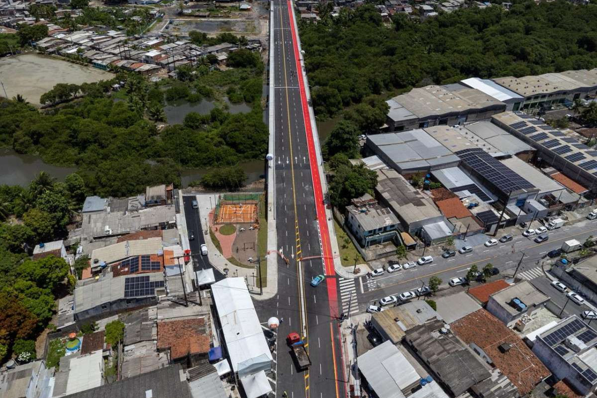 Ponte Júlia Santiago: confira como fica o trânsito nos bairros da Imbiribeira e Areias/Foto: Rafael Vieira/DP