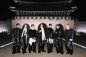 Os astros sul-coreanos do BTS se reuniram em 21 de mar&ccedil;o para seu primeiro show em quase quatro anos, impressionando uma enorme multid&atilde;o em Seul com um espet&aacute;culo de K-pop transmitido ao vivo para milh&otilde;es de pessoas em todo o mundo. (Foto de divulga&ccedil;&atilde;o / BIGHIT MUSIC / Netflix / AFP)