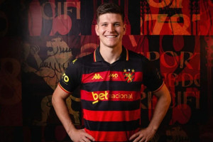 Perotti, refor&ccedil;o do Sport