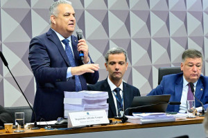 Comiss&atilde;o Parlamentar Mista de Inqu&eacute;rito do INSS