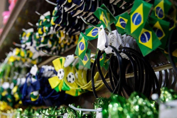 Itens do Brasil em preparativos para a Copa do Mundo (Marina Torres / DP Foto)