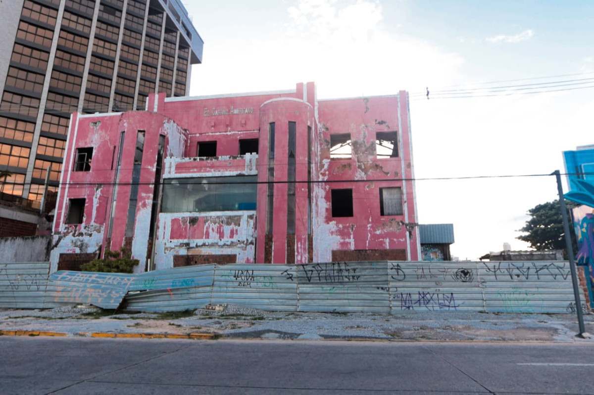 Prédio do antigo Cassino Americano, no Pina, será comprado pela Rio Ave /Foto: Sandy James/DP Foto