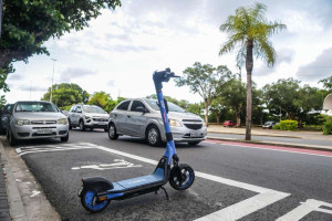 Patinetes el&eacute;tricos no Recife