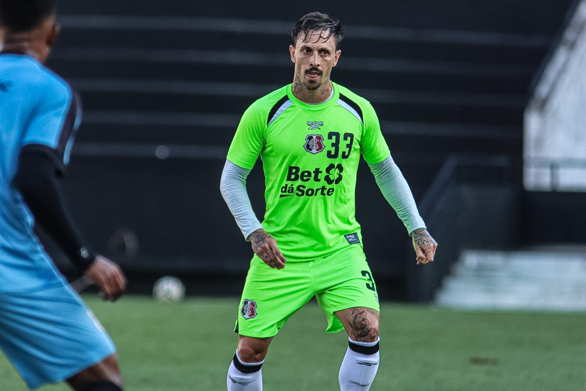 Evelyn Victoria / Santa Cruz