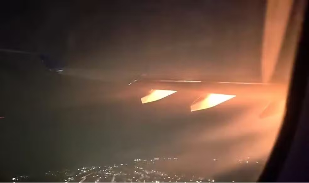 Avião fez pouso de emergência no Aeroporto Internacional de Guarulhos após explosão de turbina/Reprodução