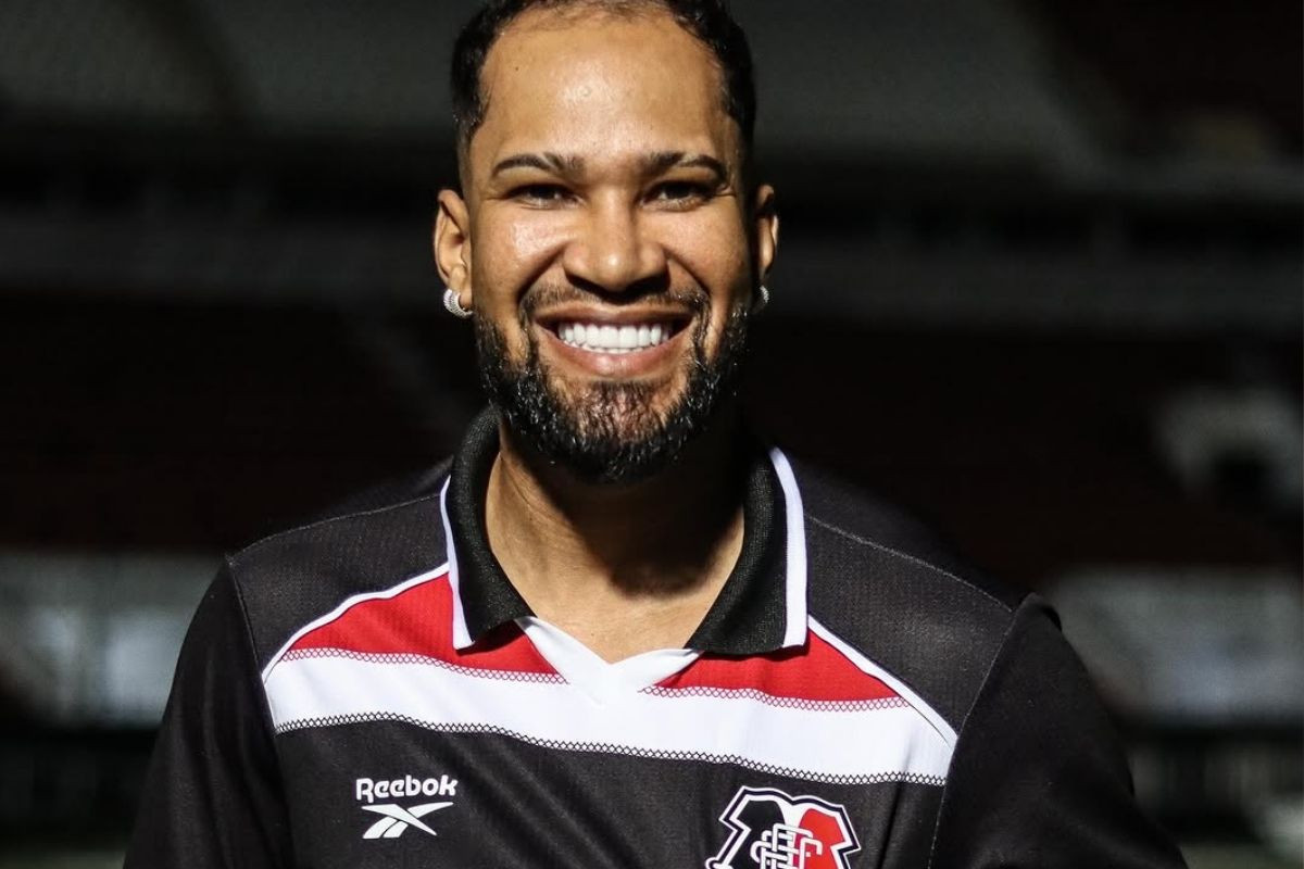 Everaldo, atacante do Santa Cruz/Evelyn Victoria/SCFC