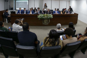 O veto da governadora mantido nesta ter&ccedil;a retirava o limite do &iacute;ndice de 10% para o remanejamento de recursos na LOA 2026 sem necessidade de comunica&ccedil;&atilde;o &agrave; Alepe