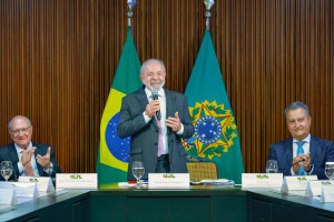 Lula durante reuni&atilde;o ministerial nesta ter&ccedil;a-feira (31)