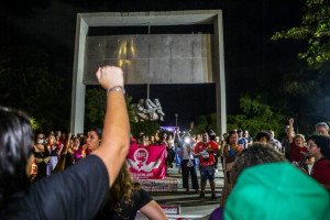 Vig&iacute;lia no Recife denuncia avan&ccedil;o do feminic&iacute;dio em Pernambuco