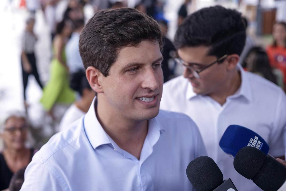 João Campos na inauguração da creche Arthur Araújo Lula da Silva./Rafael Vieira/foto DP