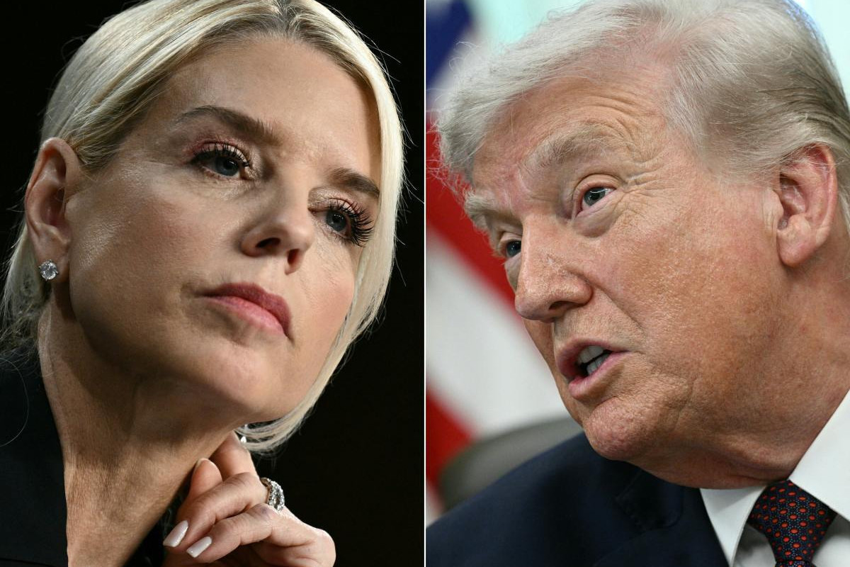 Pam Bondi e Donald Trump/BRENDAN SMIALOWSKI / AFP