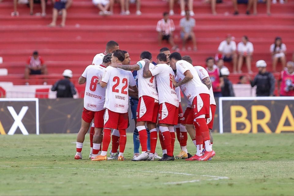 Elenco do Náutico antes de partida pela Série B/Rafael Vieira/CNC