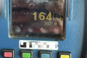 Carro &eacute; flagrado a 164 quil&ocirc;metros por hora em BR  no Grande Recife 