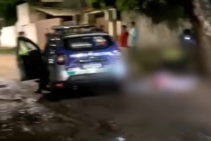 Idosa foi assassinada com golpes de faca, no meio da rua, em Paulista, no Grande Recife.