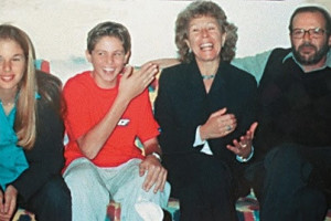 Document&aacute;rio promete expor detalhes da fam&iacute;lia von Richthofen
