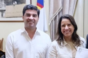 Governadora Raquel Lyra e deputado estadual Kaio Mani&ccedil;oba