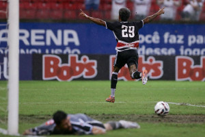 Marquinhos, atacante do Santa Cruz