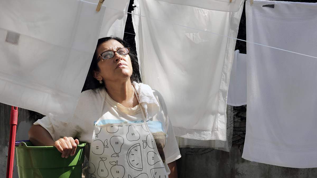 O clássico contemporâneo 'Que Horas Ela Volta?', de Anna Muylaert, é um dos filmes da programação da mostra/Divulgação