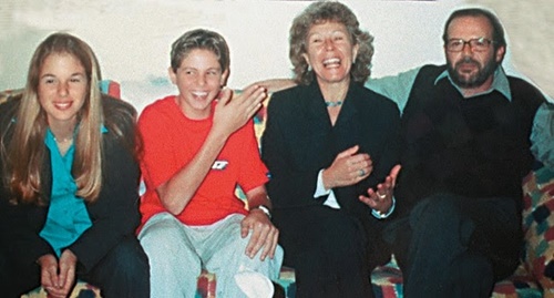 Documentário promete expor detalhes da família von Richthofen
/Reprodução