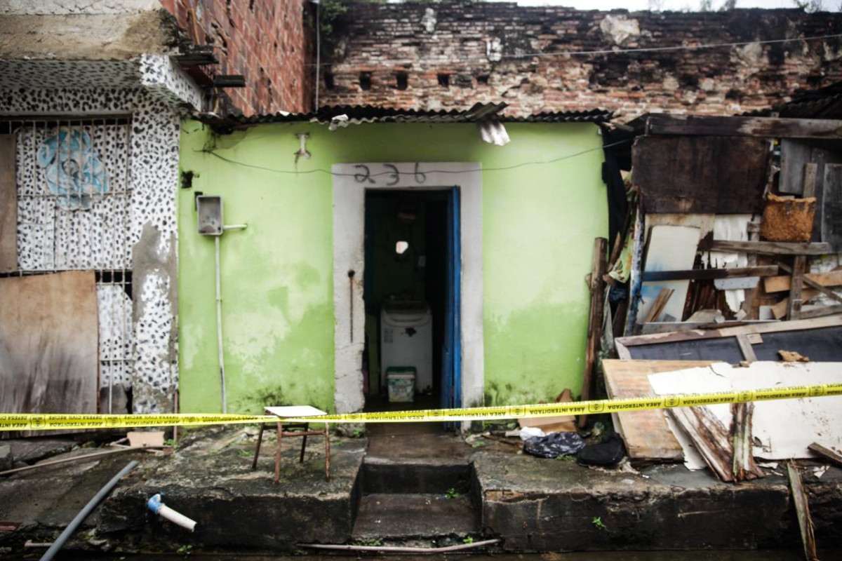 17 moradias na área do desabamento de casarão no Recife devem ser desocupadas/Marina Torres/DP Foto
