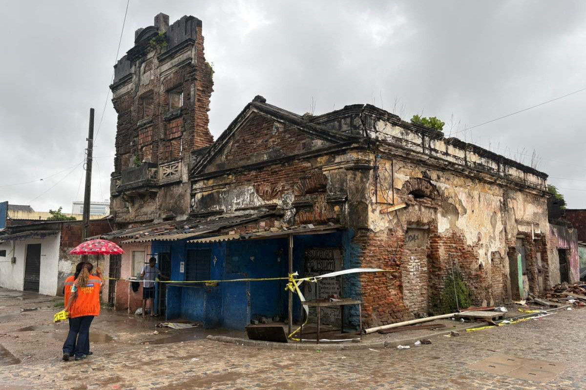 Defesa Civil foi até a área do casarão do PIlar, nesta quarta (8)/Cadu Silva