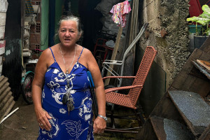 Dona Jaqueline Campos, moradora do Pilar, no Recife