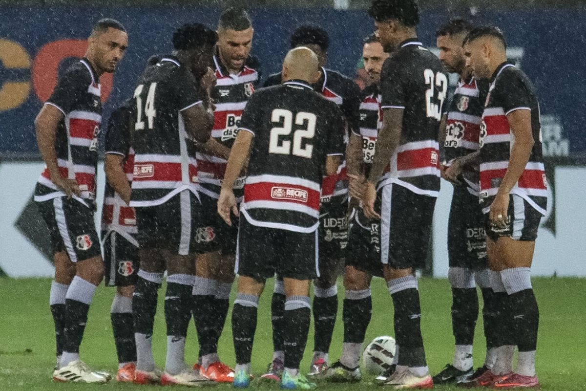 Evelyn Victoria / Santa Cruz