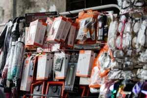 O risco invis&iacute;vel que vem da tomada; saiba como evitar sobrecarga el&eacute;trica e inc&ecirc;ndio