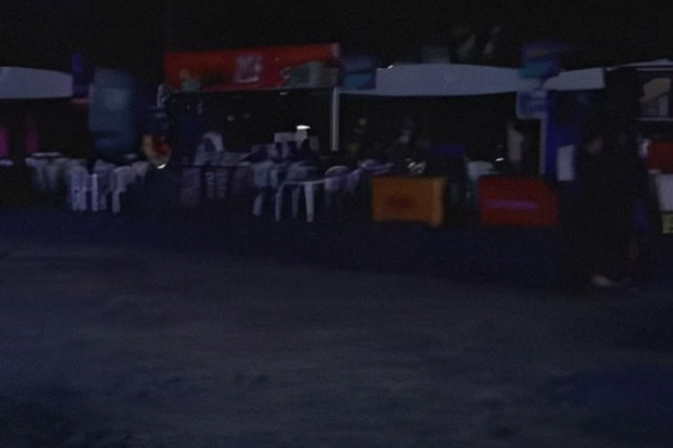 Apagão atingiu comerciantes e parte do público no primeiro dia da Festa da Pitomba/REPRODUÇÃO/VÍDEO