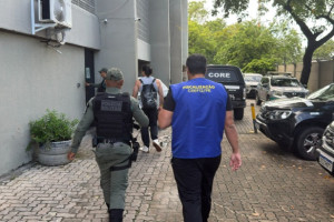 Falso profissional de educa&ccedil;&atilde;o f&iacute;sica foi levado para Central de Flagrantes da Pol&iacute;cia Civil, no Recife 