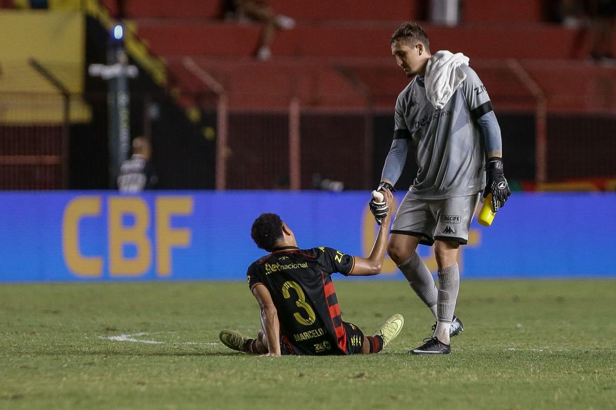 Thiago Couto e Marcelo Ajul, goleiro e zagueiro do Sport/Rafael Vieira