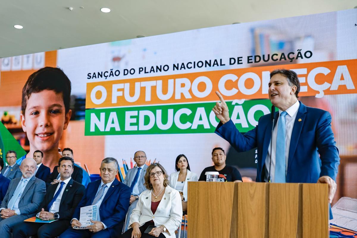 14.04.2026 – Presidente da República, Luiz Inácio Lula da Silva, durante cerimônia de sanção do Projeto de Lei nº 2614, de 2024, que aprova o Plano Nacional de Educação (PNE), no Palácio do Planalto. Brasília - DF.
Foto: Ricardo Stuckert / PR/Ricardo Stuckert / PR