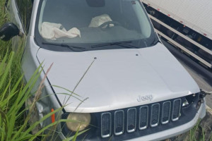Carro roubado foi abandonado por motorista em fuga em S&atilde;o Caetano