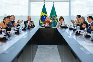 O presidente Luiz In&aacute;cio Lula da Silva (PT) reuniu ministros e representantes do setor de constru&ccedil;&atilde;o civil nesta quarta-feira (15) 