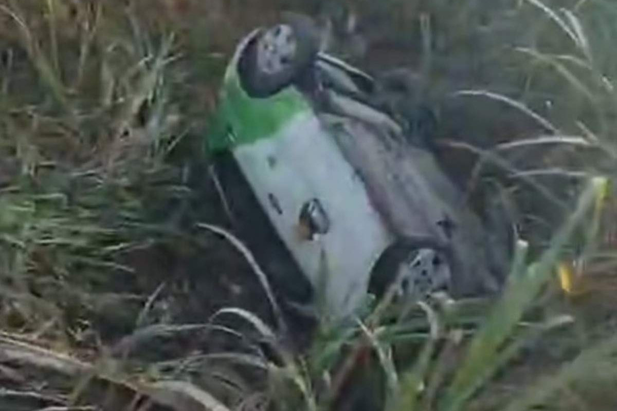 Carro da Prefeitura de Amaraji se envolve em acidente e mulher fica ferida/Foto: Reprodução/Instagram