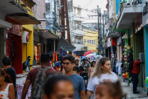 IBGE confirma: est&aacute; faltando homem no Brasil. 