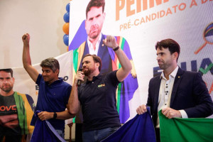 Eduardo Moura pr&eacute; candidato a deputado federal.