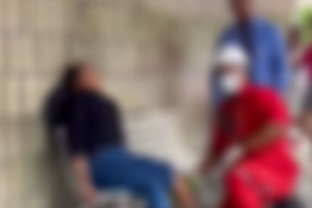 Mulher precisou ser atendida pelo Samu após elevador despencar/Foto: Reprodução/Instagram