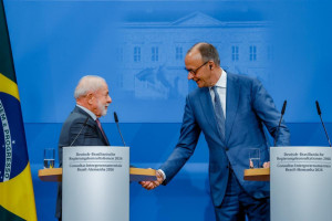 Presidente da Rep&uacute;blica, Luiz In&aacute;cio Lula da Silva, durante declara&ccedil;&atilde;o conjunta &agrave; imprensa no Pal&aacute;cio de Herrenhause, Alemanha.