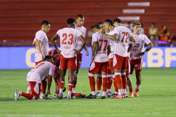 Náutico saiu derrotado em quatro dos últimos seis jogos nos Aflitos